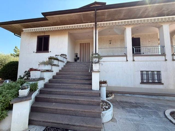 Casa con 6 locali in vendita in Via delle Regioni, Capitan Loreto, Spello