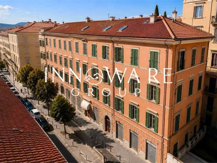 Appartamento con 5 locali in vendita in Via Giacomo Matteotti, Centro Storico, Ancona