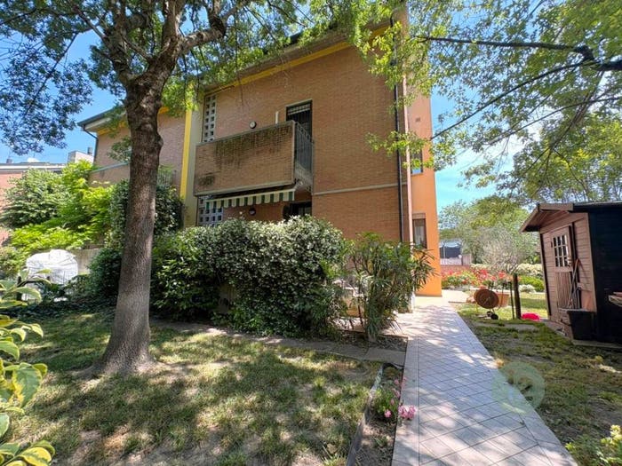 Casa con 5 locali in vendita in Via Goffredo Mameli, Centro, Mirandola