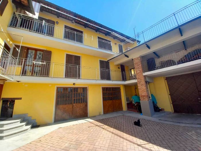 Appartamento quadrilocale in vendita in Vicolo Berra, Pino d'Asti