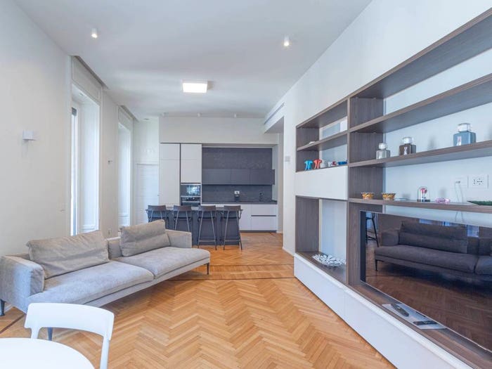 Appartamento con 5 locali in vendita in Via Podgora, Guastalla, Milano