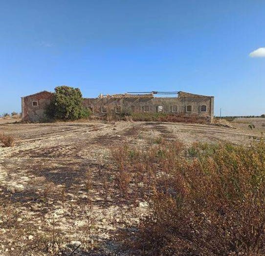 Casa con 6 locali in vendita in Sp, Noto