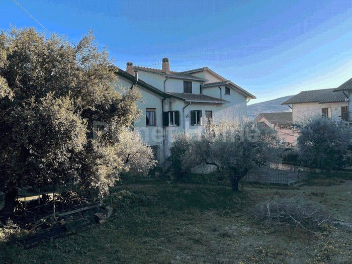 Appartamento con 6 locali in vendita in Strada di Macchie, Amelia
