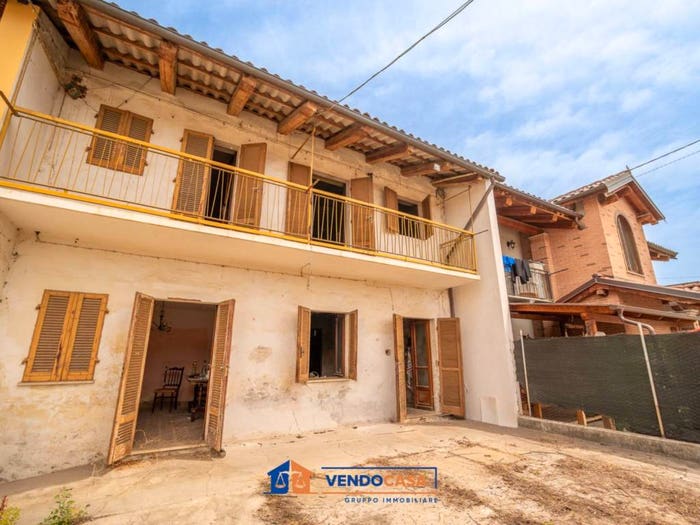 Casa con 6 locali in vendita in Via Silvio Pellico, Cardè