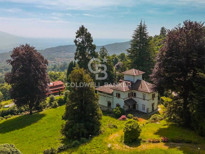 Casa con 6 locali in vendita in Gignese