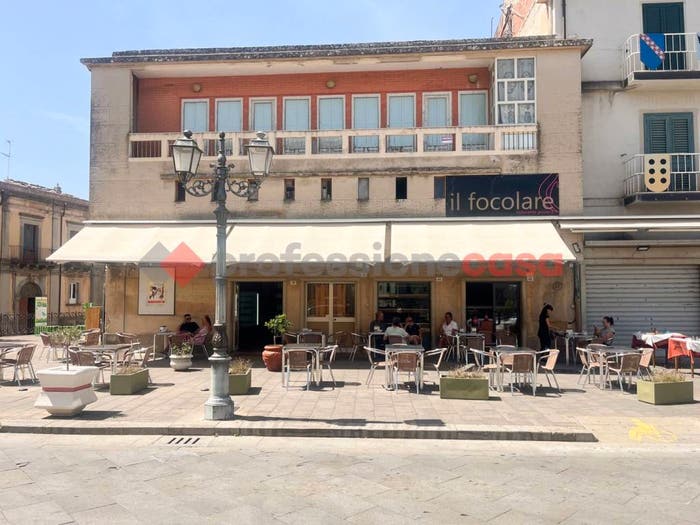 Appartamento quadrilocale in vendita in Corso Principe Umberto, Centro, Montalbano Elicona