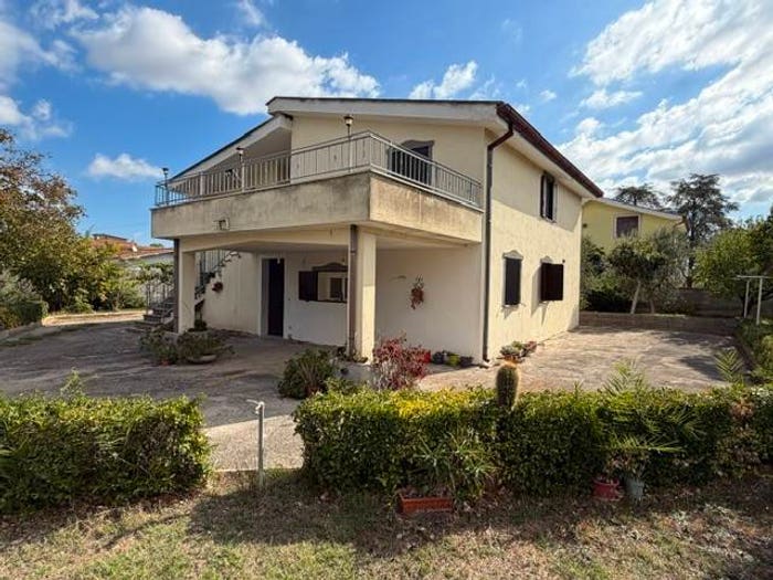Casa quadrilocale in vendita in Campoverde Lampione, Aprilia