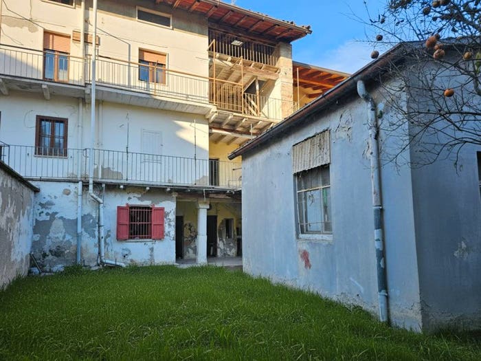 Casa quadrilocale in vendita in Via Fiume, Paladina