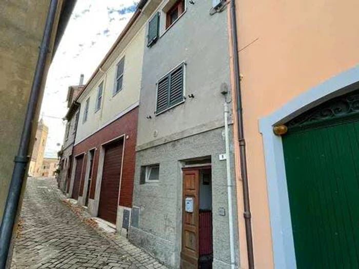 Casa con 5 locali in vendita in Via S Sebastiano, Centro, Ostra Vetere