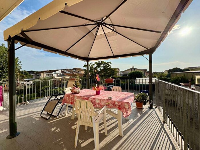 Appartamento trilocale in vendita in Torre del Lago, Viareggio