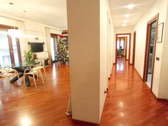 Appartamento con 5 locali in vendita in Via San Giacomo dei Capri, Arenella, Napoli
