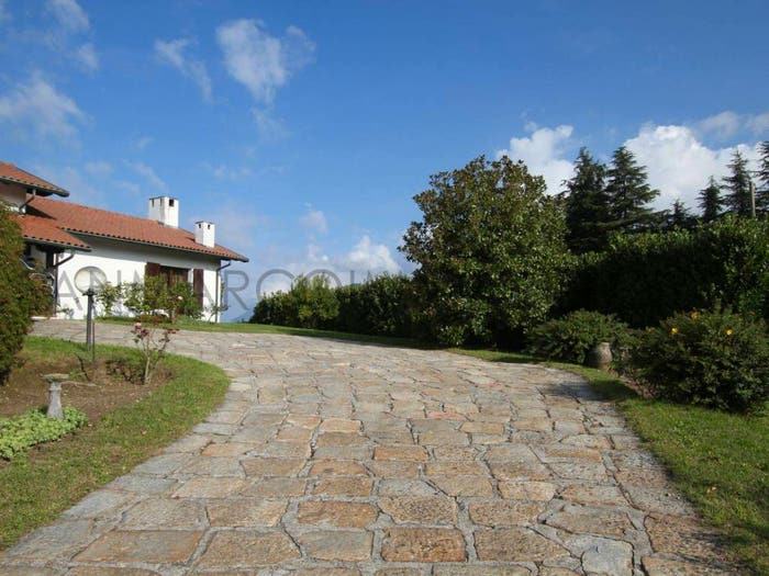 Casa con 6 locali in vendita in Centro, Monte Marenzo