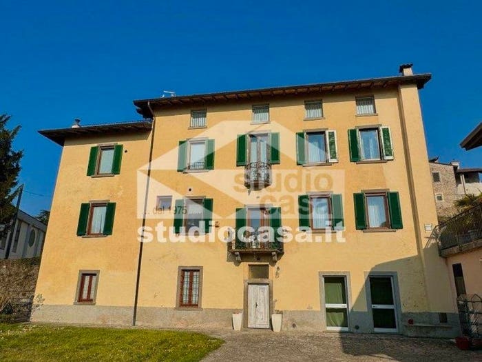 Appartamento quadrilocale in vendita in Centro, Solto Collina