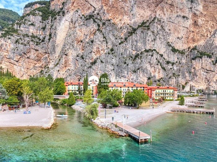 Casa con 6 locali in vendita in Piazza Francesco Arrighi, Campione, Tremosine sul Garda