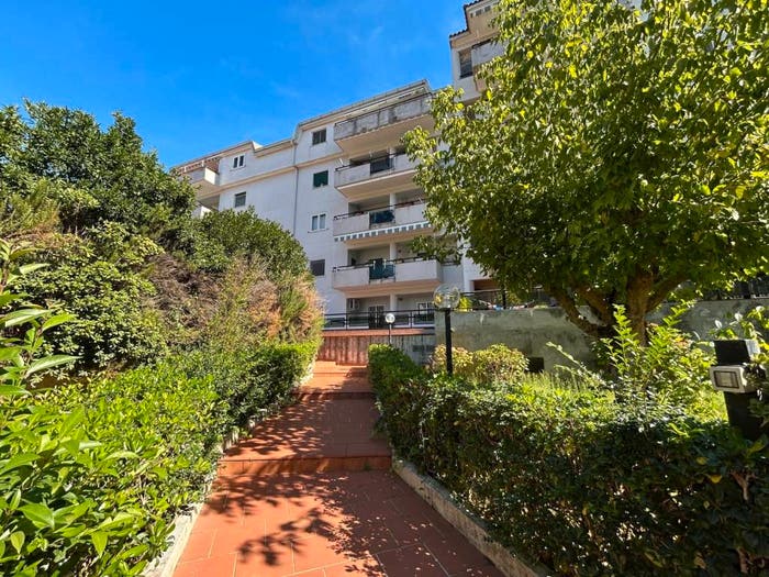 Appartamento con 6 locali in vendita in Via Jacopo Comin, Puccianiello, Caserta