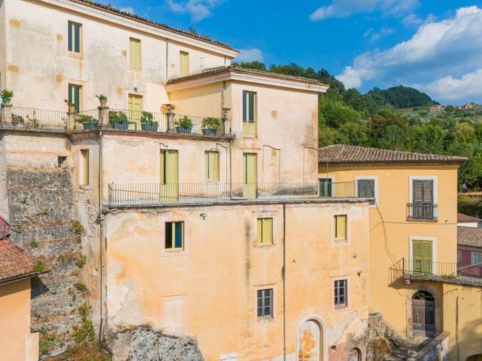 Casa con 6 locali in vendita in Via Gradelle Torrione, Centro, Arpino