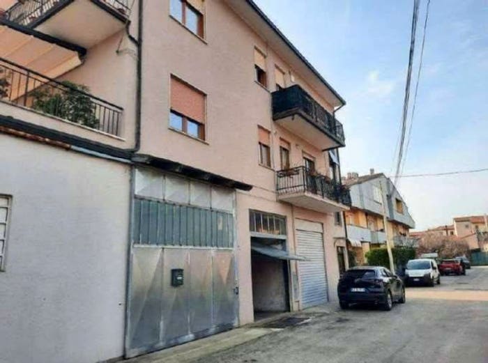Appartamento con 6 locali in vendita in Via monte pasubio, Montecchio Maggiore Alte Ceccato, Montecchio Maggiore