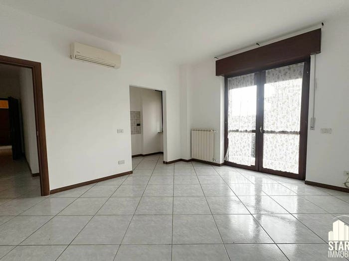 Appartamento trilocale in vendita in Via Carroccio, Centro, Garbagnate Milanese