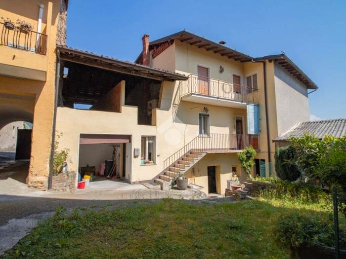 Casa con 6 locali in vendita in Via Case Nuove, Centro, Agnosine