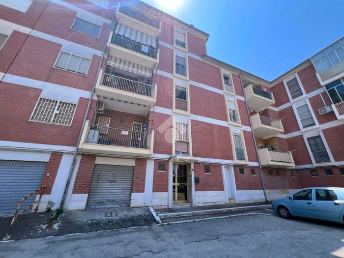Appartamento quadrilocale in vendita in Via Giuseppe Imperiale, Vigili del Fuoco, Foggia