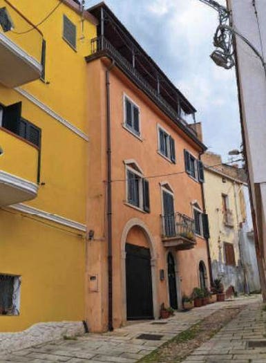 Casa con 6 locali in vendita in Via Del Giglio, Bono