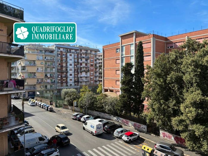 Appartamento trilocale in vendita in Piazzale delle Gardenie, Centocelle, Roma