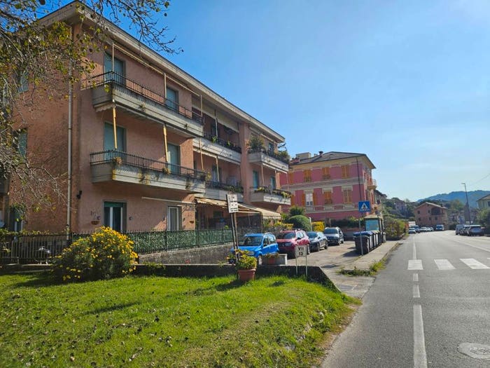 Appartamento trilocale in vendita in Via Domenico Cuneo, San Colombano Certenoli