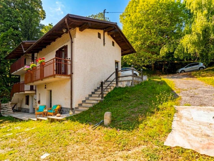 Casa con 6 locali in vendita in Borgata Cesani Snc, Tettorosso, Roccabruna