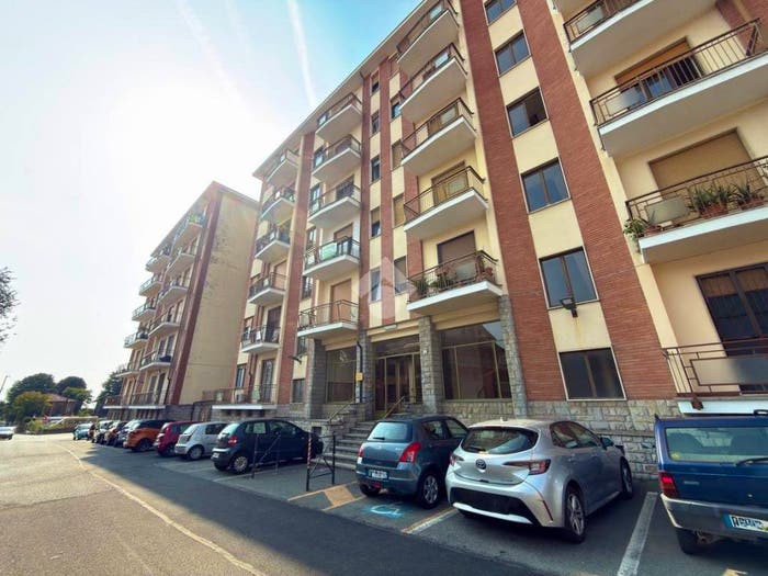 Appartamento trilocale in vendita in Via don pogolotto, Centro, Giaveno