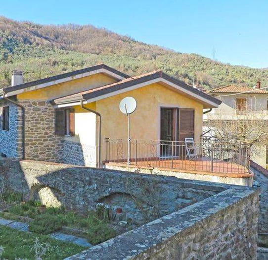 Casa con 6 locali in vendita in Strada Comunale Di Casciana, Codiponte, Casola in Lunigiana