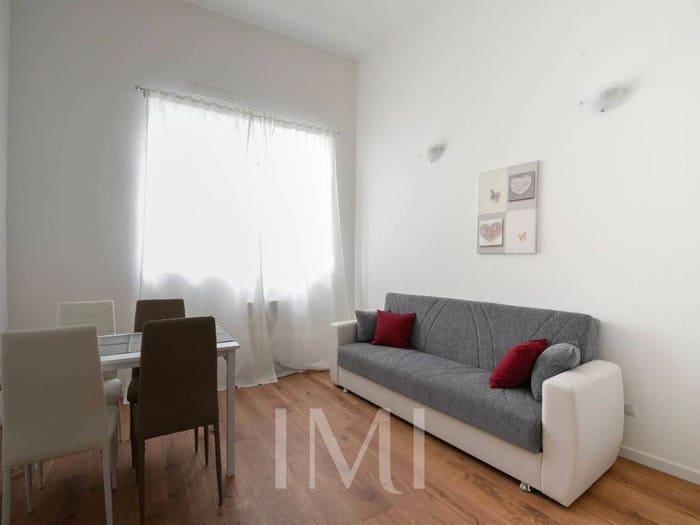 Appartamento trilocale in affitto in Via Riva di Trento, Corvetto, Milano