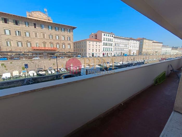 Appartamento con 6 locali in vendita in Piazza Manin, Cavour San Carlo, Livorno