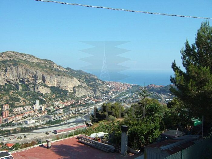 Casa trilocale in vendita in Via Ciappin, Seglia Sant'Anna, Ventimiglia