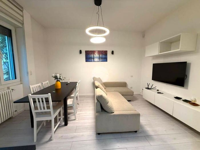 Appartamento trilocale in vendita in Via Giambellino, Giambellino, Milano