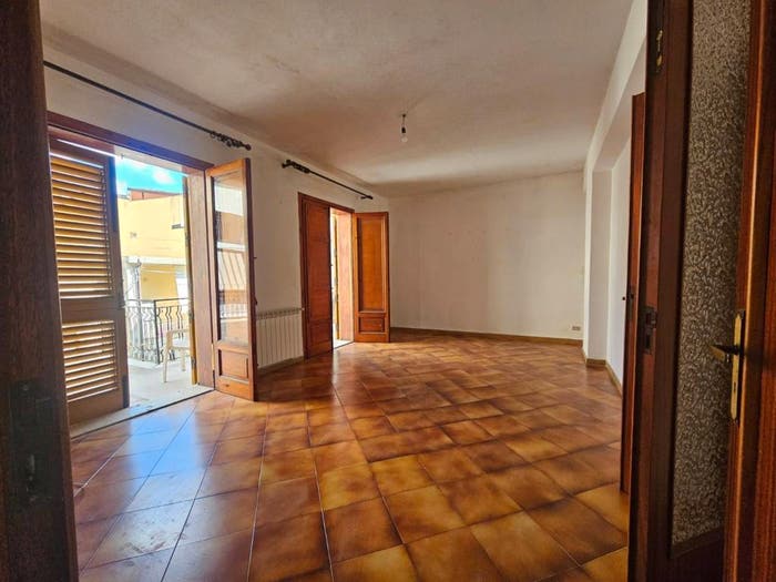 Appartamento con 6 locali in vendita in Via Cesare Battisti, Furci Siculo
