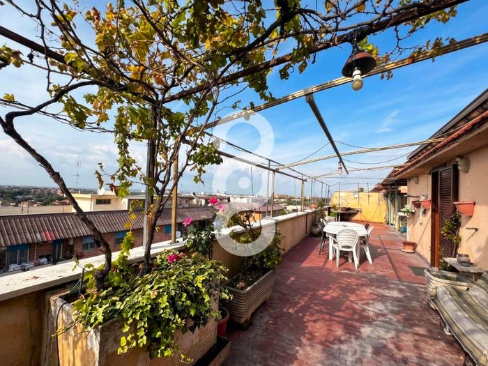 Appartamento trilocale in vendita in Via Quinto Novio, Quadraro, Roma