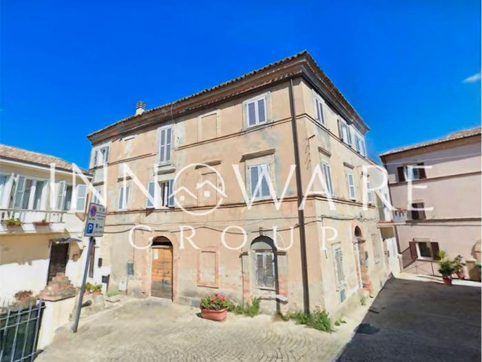 Appartamento con 5 locali in vendita in Via Largo San Carlo, Civitanova Alta, Civitanova Marche