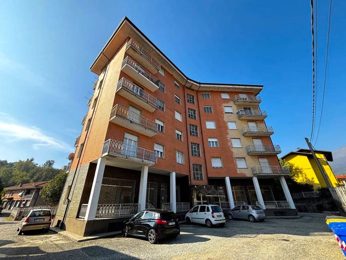 Appartamento trilocale in vendita in Frazione Crosi, Centro, Forno Canavese