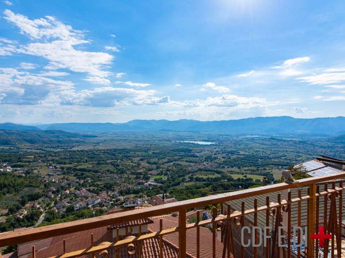 Casa quadrilocale in vendita in Via di Mezzo, Centro, Poggio Bustone