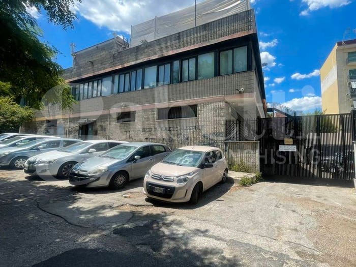 Casa quadrilocale in vendita in via francesco provenzale, Ponti Rossi, Napoli