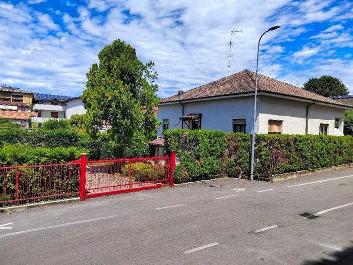 Casa quadrilocale in vendita in Via Giuseppe Giusti, Centro, Mariano Comense