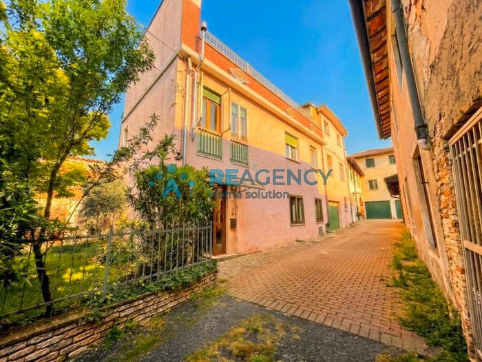 Casa con 5 locali in vendita in Centro, Montebello Vicentino