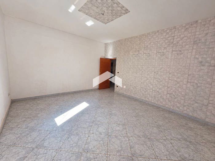 Appartamento trilocale in vendita in Vico Cacciatori, Castello di Cisterna
