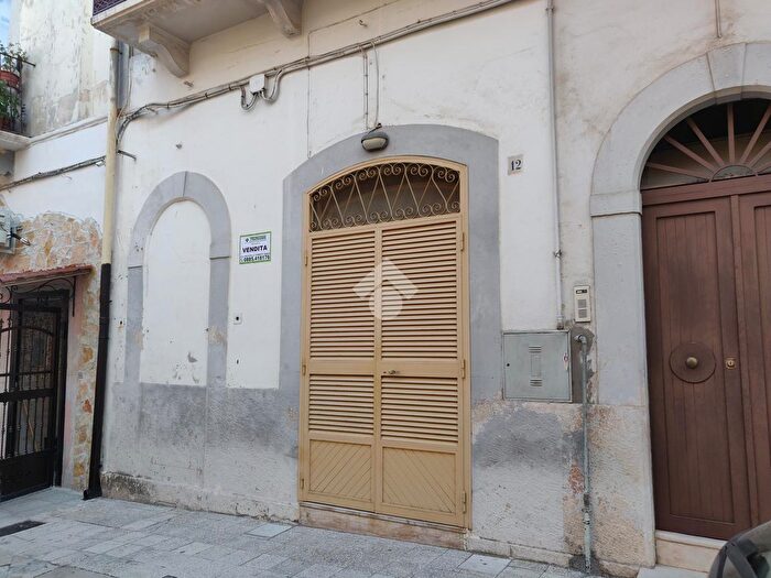 Casa bilocale in vendita in Vico III Addolorata, Cerignola