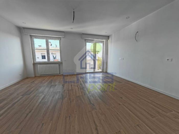 Appartamento quadrilocale in vendita in Via massena, Città Bassa Laghi, Lodi