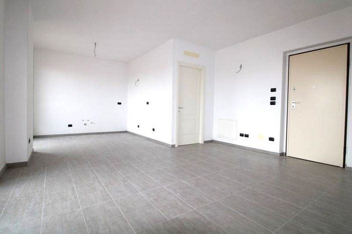 Appartamento trilocale in vendita in Via Fratelli Allocco, Centro, Bra