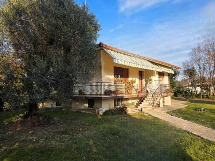 Casa quadrilocale in vendita in Via Dei Gastaldoni, Centro, Volpago del Montello