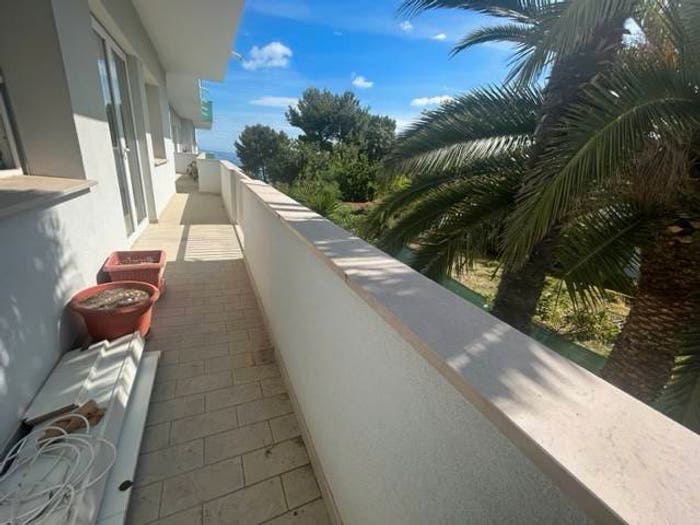 Appartamento con 5 locali in vendita in Via degli Spagnoli, Centro, Falconara Marittima