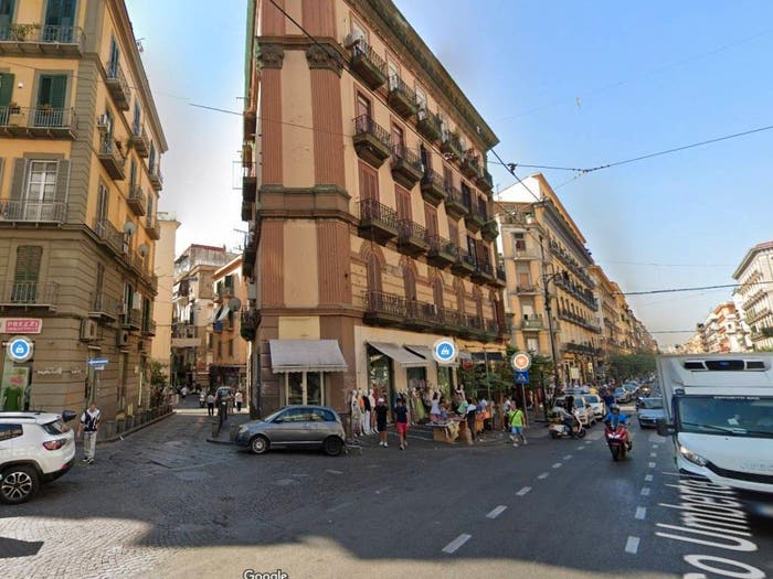 Appartamento con 5 locali in vendita in Corso Umberto I, Tribunali, Napoli