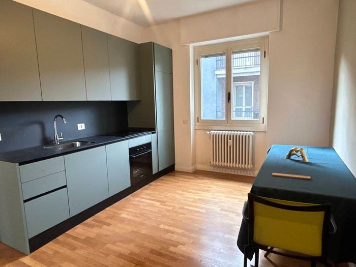 Appartamento trilocale in vendita in Via Carlo Boncompagni, Corvetto, Milano